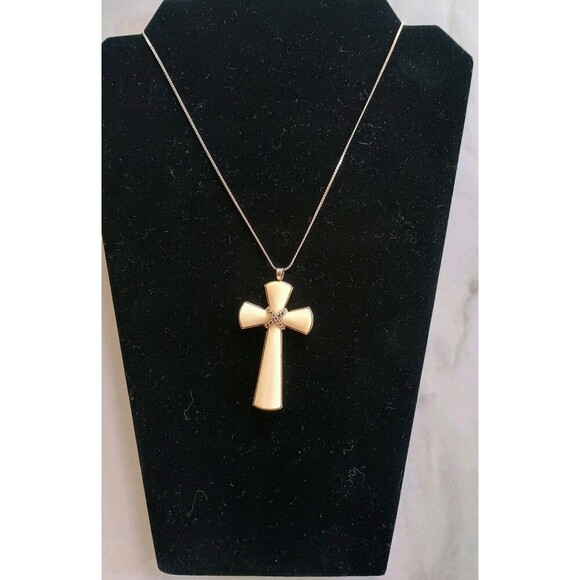 Vtg Estate Avon Beige Cross Necklace Religious Pendant - Picture 8 of 8